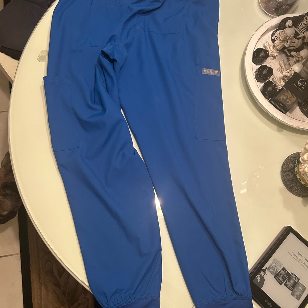Set of Four Jogger Scrub Pants in Black, Gray, Blue, and Navy med couture - Picture 6 of 12